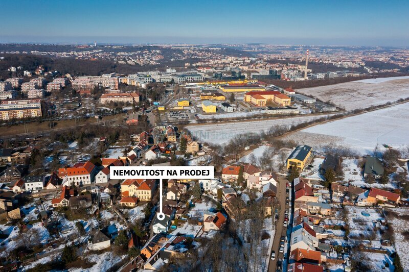 Novostavba rodinného domu o 2 bytových jednotkách na ulici Branišovská, České Budějovice