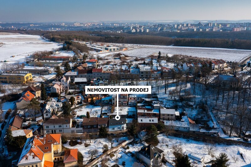 Novostavba rodinného domu o 2 bytových jednotkách na ulici Branišovská, České Budějovice