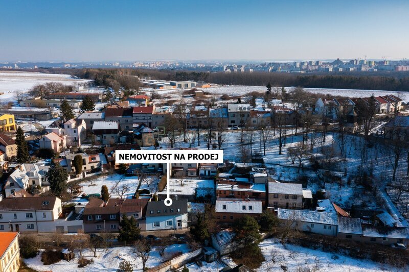 Novostavba rodinného domu o 2 bytových jednotkách na ulici Branišovská, České Budějovice